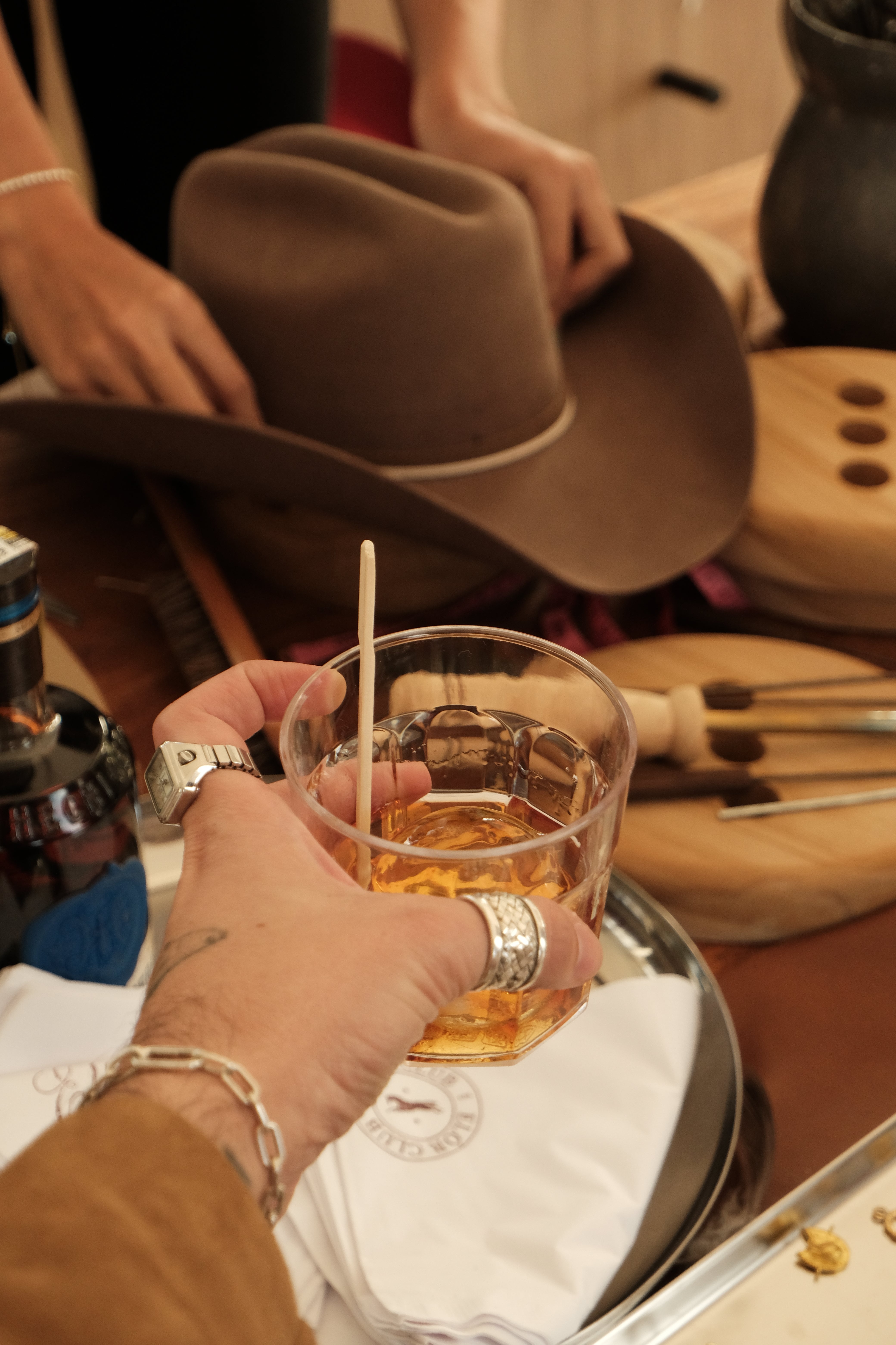 Hat Bar